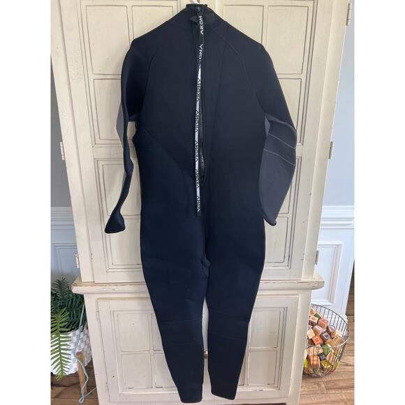 Akona Adventure Gear adult XL wetsuit wet suit - Picture 4 of 5